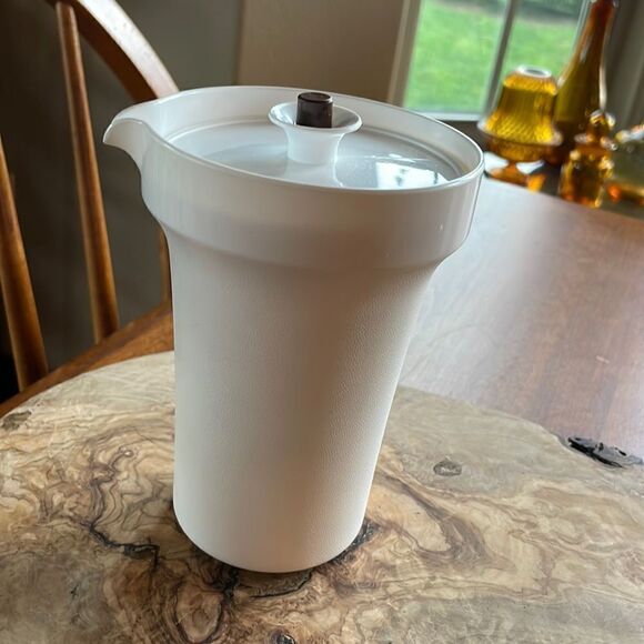 Vintage Tupperware White & Brown Creamer / Small Pitcher - Picture 1 of 7